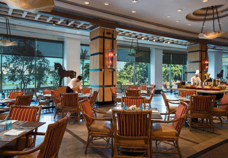 Food & Drinks 5, Lakeside Chalet, Mumbai - Marriott Executive Apt, Mumbai Suburban