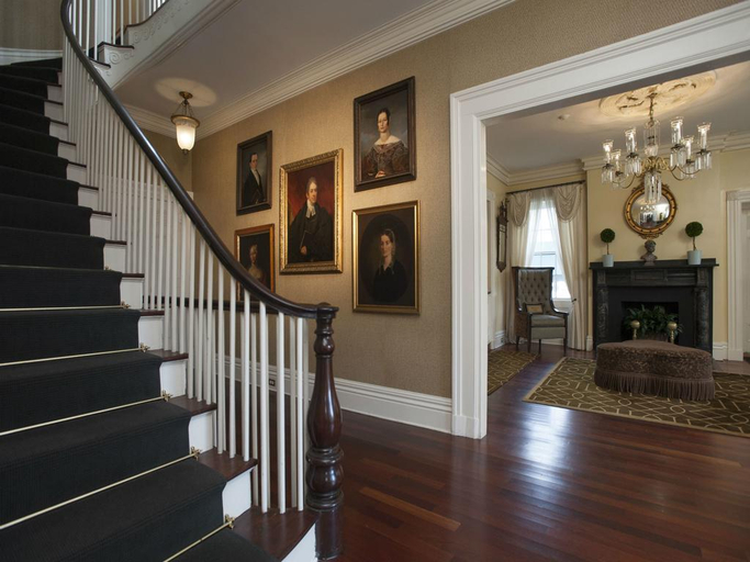 Public Area 3, Jared Coffin House, Nantucket