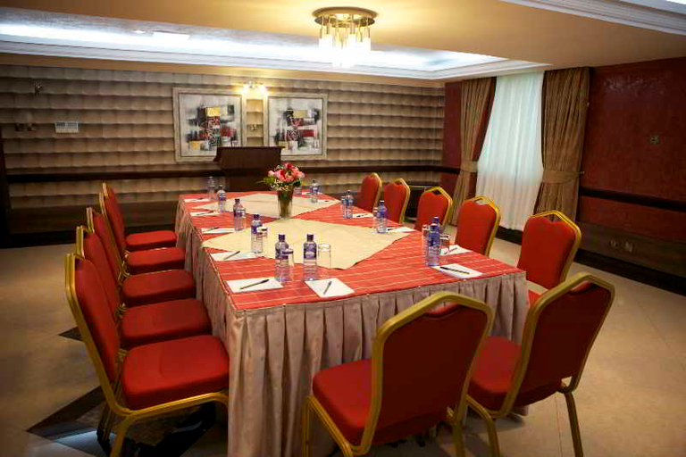 Food & Drinks 5, Summerdale Inn, Starehe