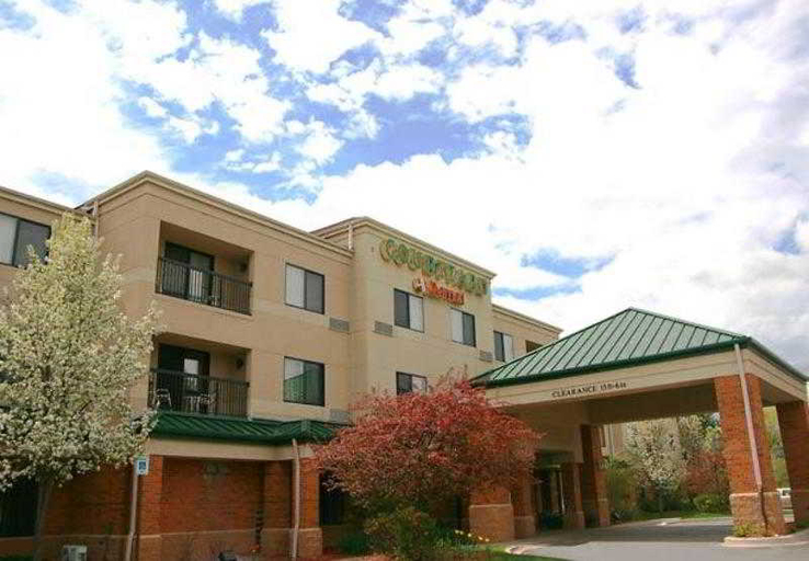 Exterior & Views 1, Courtyard by Marriott Traverse City, Grand Traverse