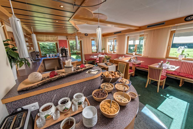 Food & Drinks 1, Hotel Garni Romantika, Imst