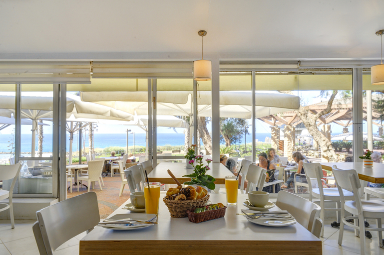Food & Drinks 4, Residence Beach