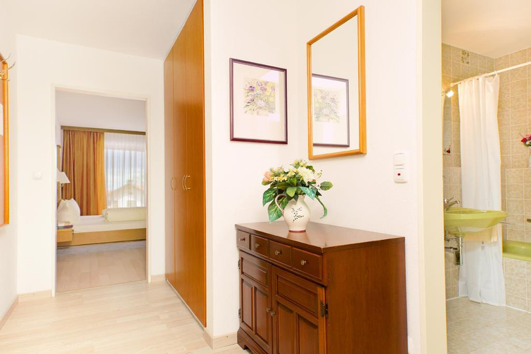 Bathroom 4, Ferienwohnung Oberallgau Ferienpark mit Schwimmbad, Oberallgäu