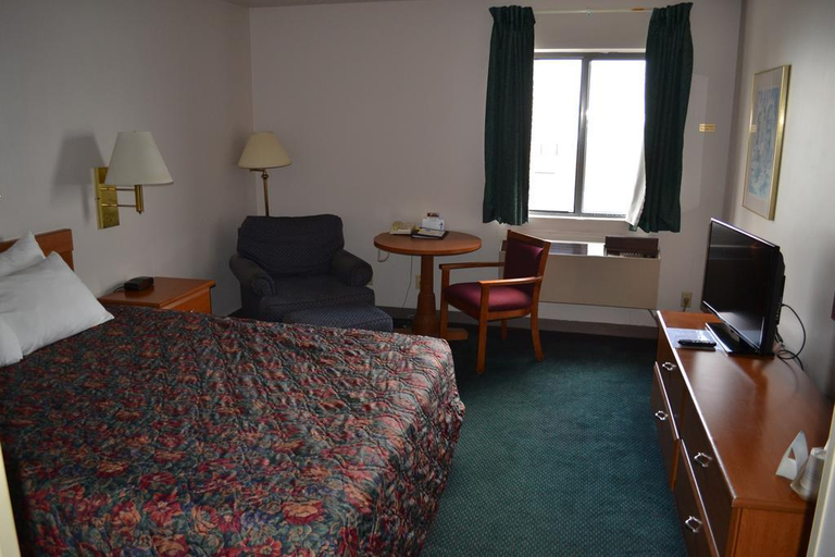 Bedroom 3, Days Inn Council Bluffs-Lake Manawa, Pottawattamie