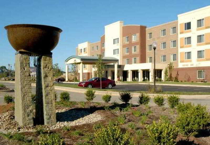 Exterior & Views 2, Courtyard by Marriott Louisville Northeast, Jefferson