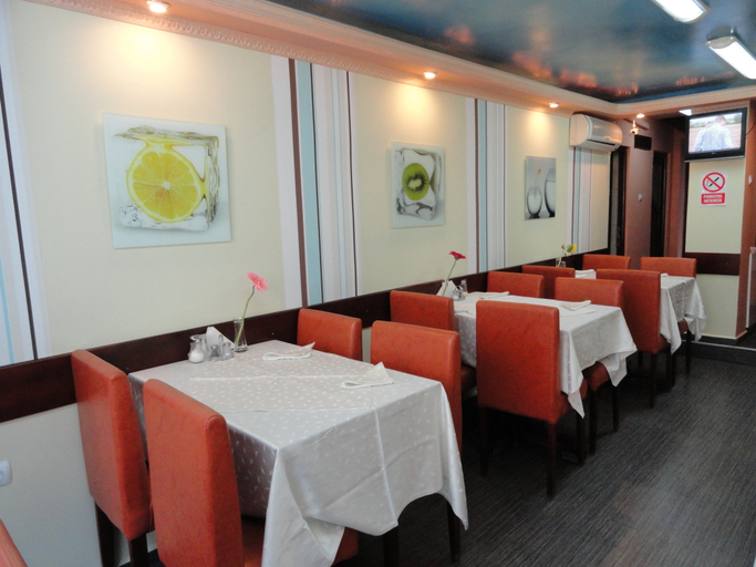 Food & Drinks 5, Relax Comfort Suites, Municipiul Bucuresti