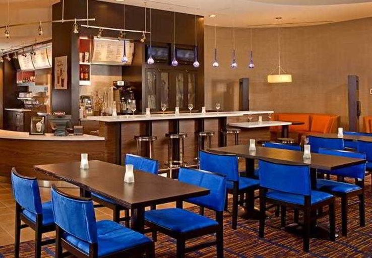 Food & Drinks 5, Courtyard Baltimore Downtown/Inner Harbor, Baltimore