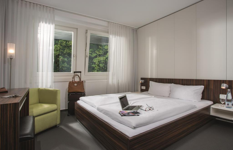 Bedroom 3, Akademie Berlin-Schmöckwitz, Berlin