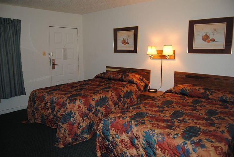 Bedroom 3, La Vista Inn, Curry