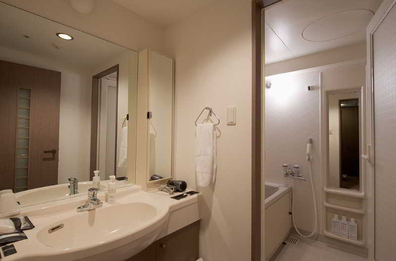 Bathroom 5, One Niseko Resort Towers, Rankoshi