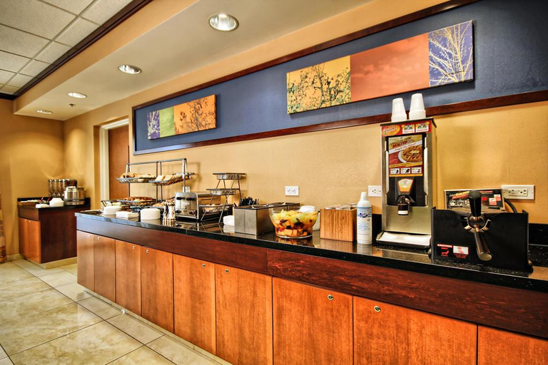 Food & Drinks 5, Fairfield Inn & Suites By Marriott Lock Haven, Clinton