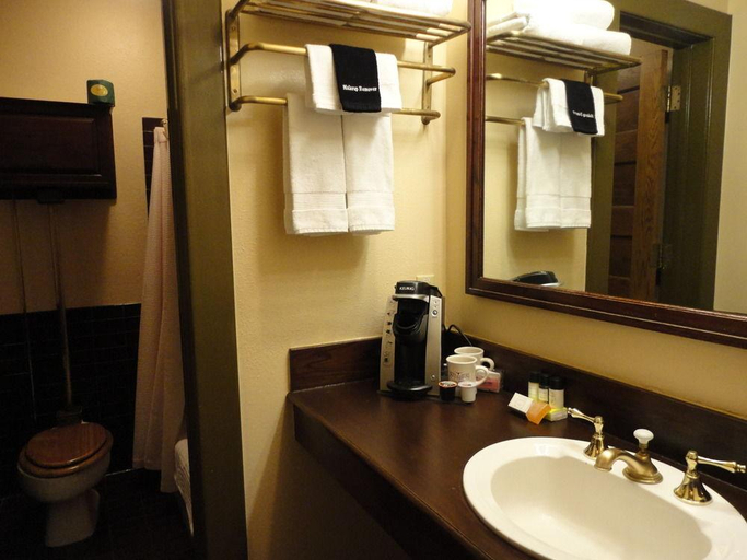 Bathroom 4, Stockyards Hotel, Fort Worth