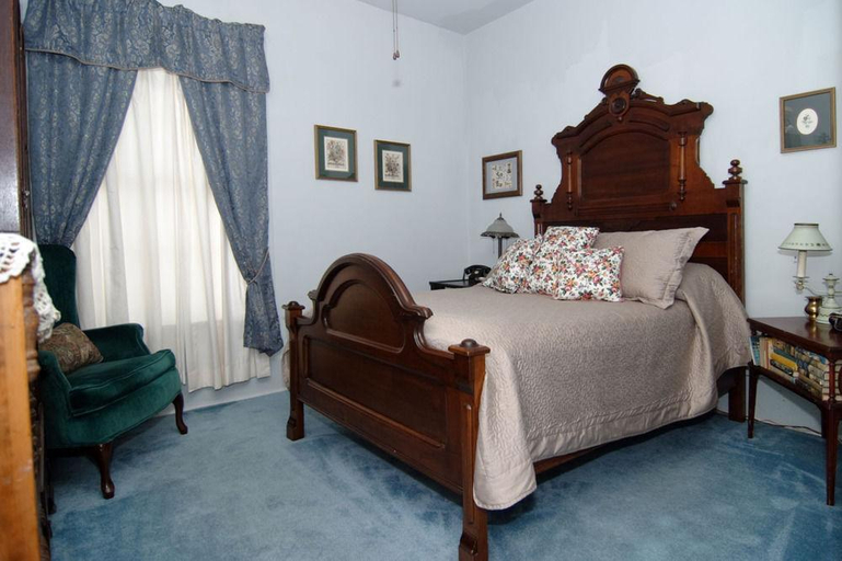 Bedroom 1, Hall Place Bed and Breakfast, Barren