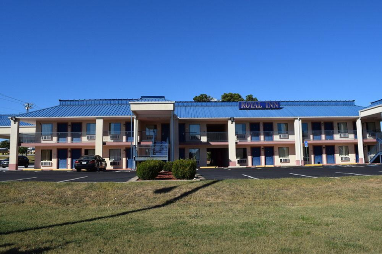 Exterior & Views 2, Royal Inn & Suites, Douglas