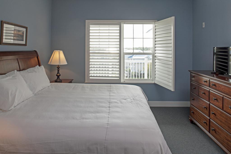 Bedroom, Bluewater Resort and Marina by Spinnaker, Beaufort