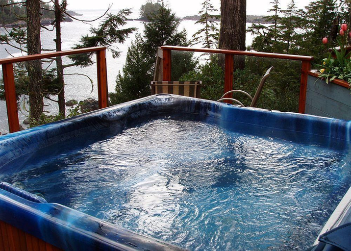 Sport & Beauty, A Snug Harbour Inn, Alberni-Clayoquot
