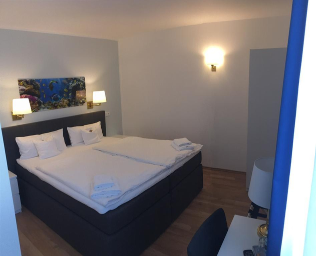 Bedroom 3, Hotel-Restaurant Osterather Hof, Rhein-Kreis Neuss