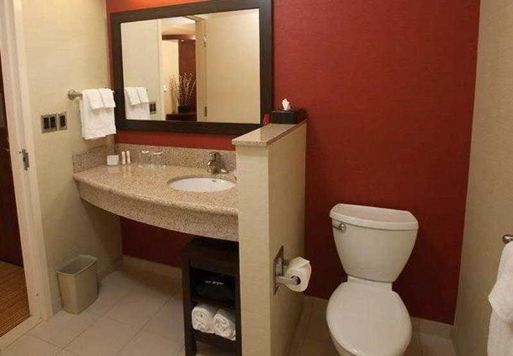 Bathroom 4, Courtyard Lincoln Downtown Haymarket, Lancaster