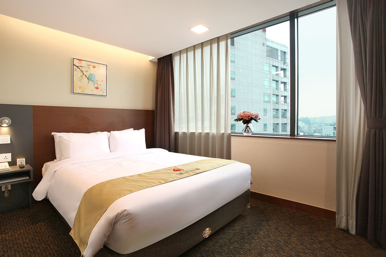Bedroom 16