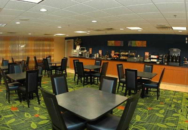 Food & Drinks 5, Hometowne Studios East Lansing–Okemos, Ingham