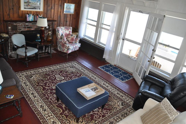 Public Area, The Masthead Resort, Barnstable