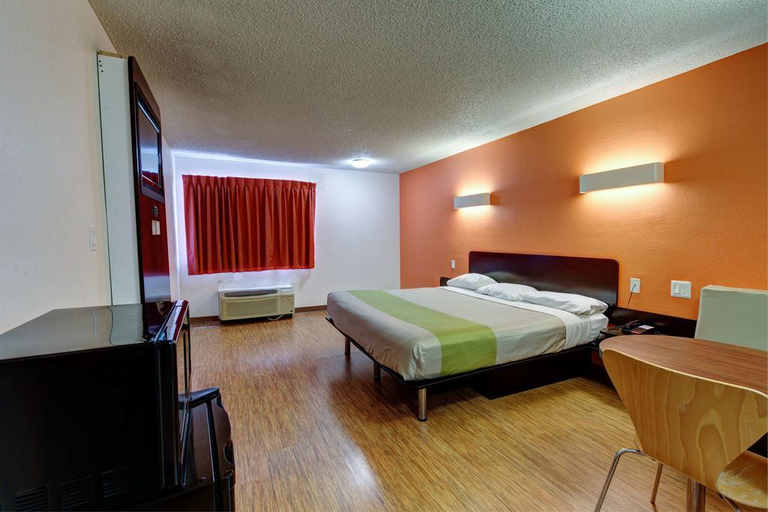 Bedroom 4, Motel 6 Houston-Hobby, Houston