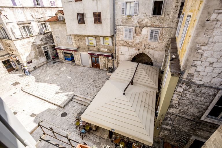Public Area 3, Marul, Split