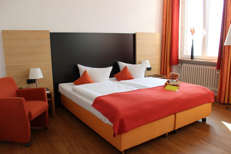 Bedroom 3, Roomingtons Hotel Franziskushöhe Lohr, Main-Spessart