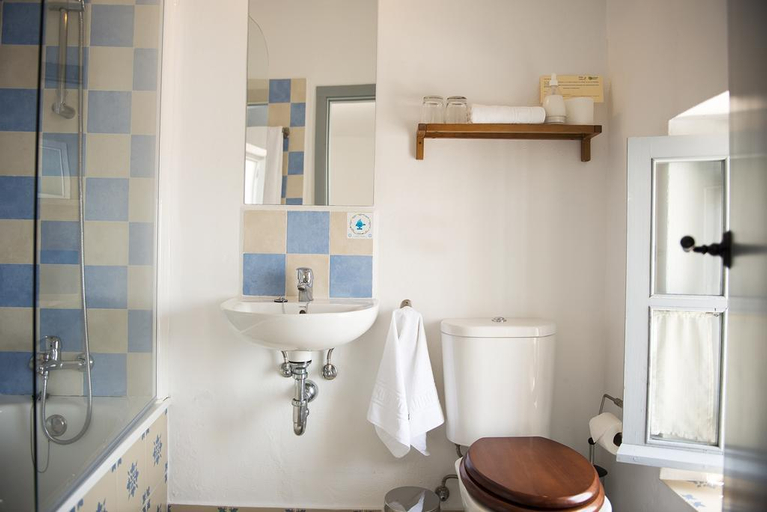 Bathroom 5, La Botica de Vejer, Cádiz