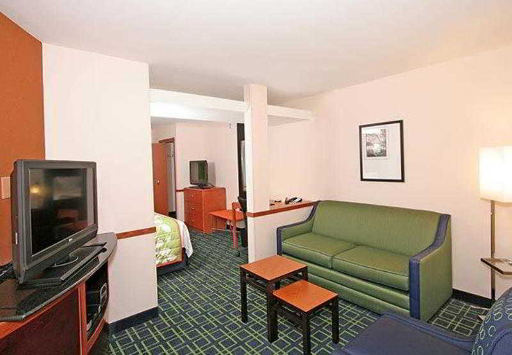 Exterior & Views 2, Fairfield Inn & Suites Asheboro, Randolph