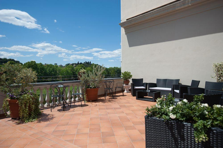 Exterior & Views 2, Lungarno Vespucci 50, Florence