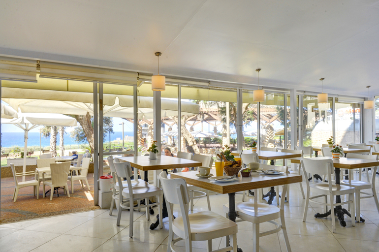 Food & Drinks 5, Residence Beach