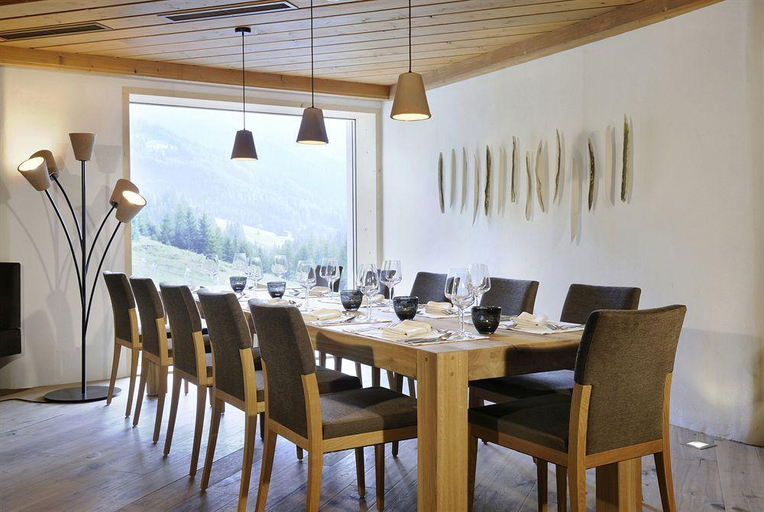 Food & Drinks, Holzhotel Forsthofalm, Zell am See