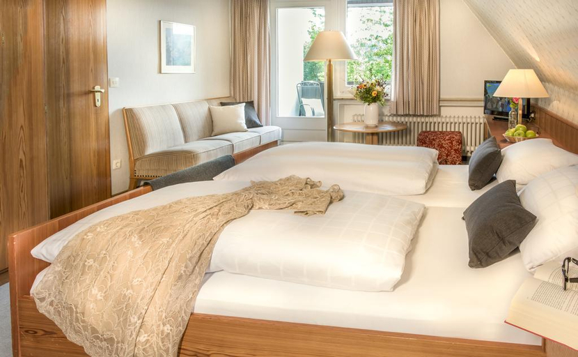 Bedroom 4, Berghotel Hoher Knochen, Hochsauerlandkreis