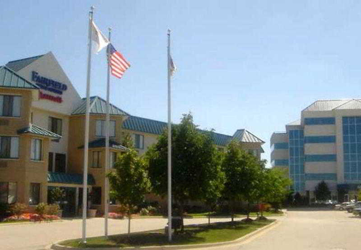 Exterior & Views 2, Fairfield Inn & Suites by Marriott Lombard, Dupage