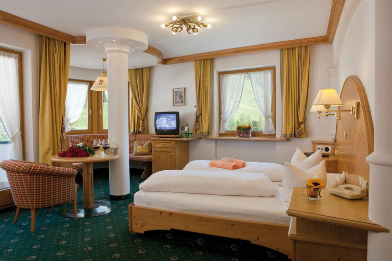 Bedroom 3, Gletscher & Spa Neuhintertux, Schwaz