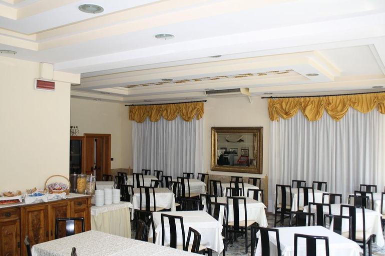Food & Drinks 5, Commercio, Brescia