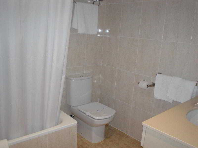 Bathroom 4, Hotel Alba, Valencia