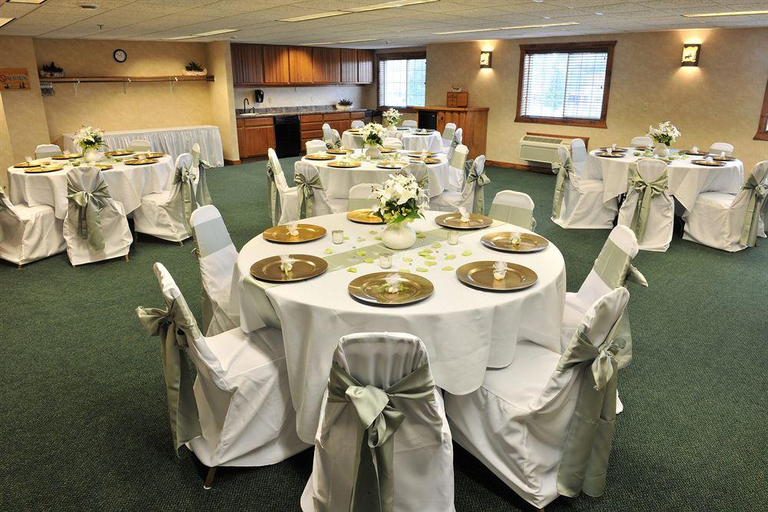 Food & Drinks 5, Stoney Creek Inn, Jo Daviess