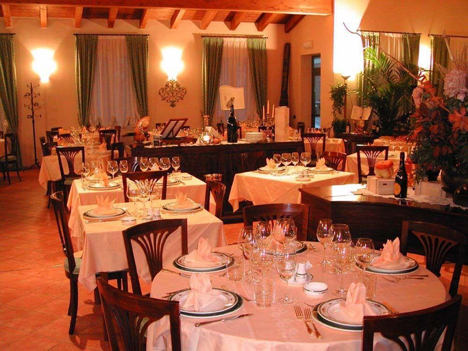 Food & Drinks 5, Magnagallo, Modena