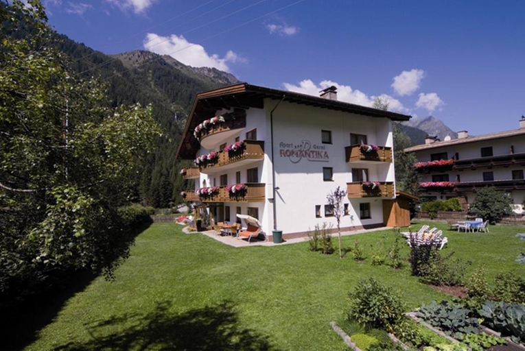 Exterior & Views 2, Hotel Garni Romantika, Imst
