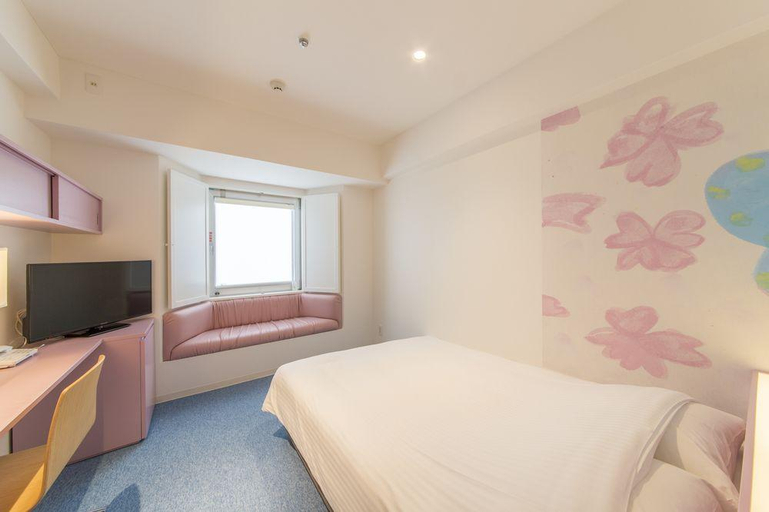 Bedroom 3, Rasso Kokusai Dori, Naha