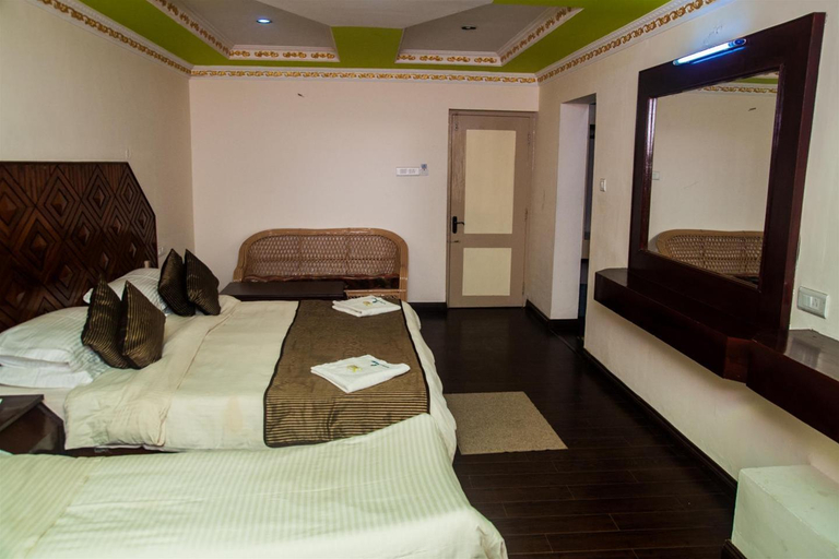 Exterior & Views 2, Hotel Gurupriya, Dindigul