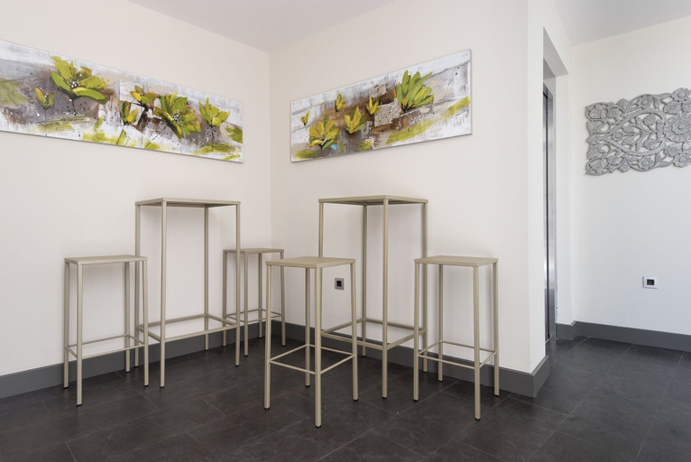 Others 5, Hostal Emeritae, Badajoz