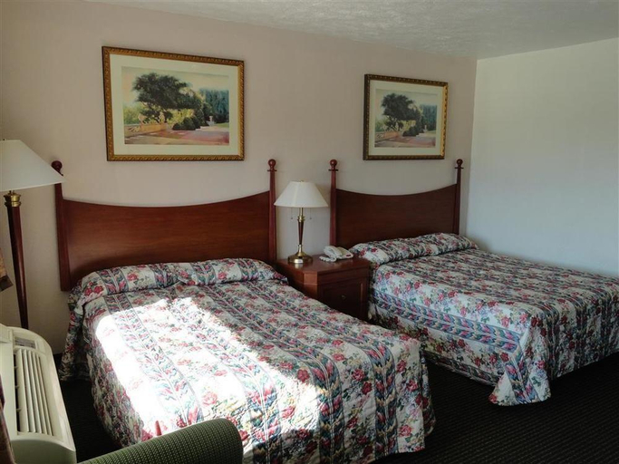 Bedroom 3, Budget Inn Jefferson, Marion