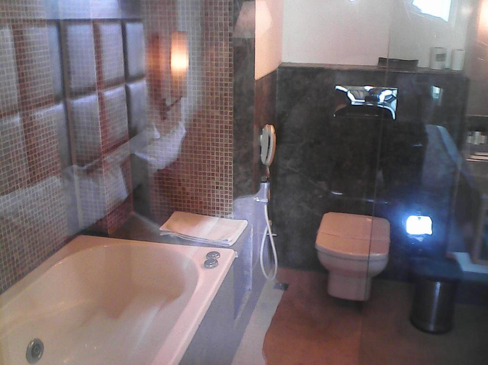 Bathroom 4, K Hotel, Faridabad, Faridabad