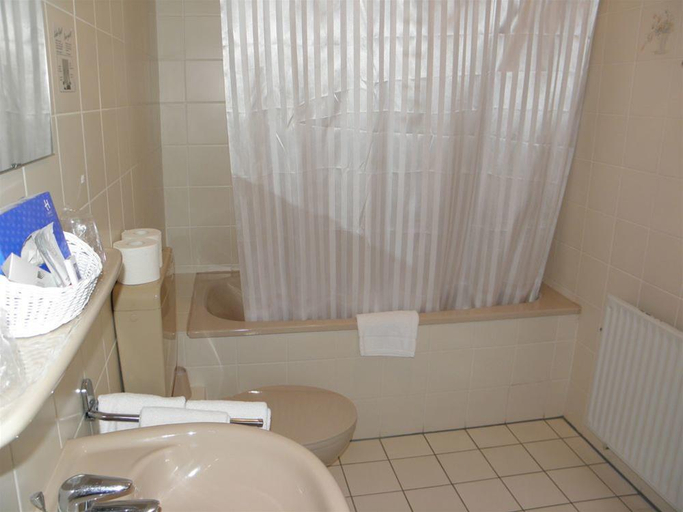 Bathroom 4, Rhön Residence, Fulda