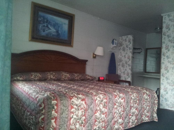 Bedroom 3, Relax Inn Westminster, Oconee