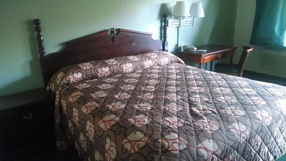 Bedroom 3, Masters Inn - Atlanta Doraville, DeKalb