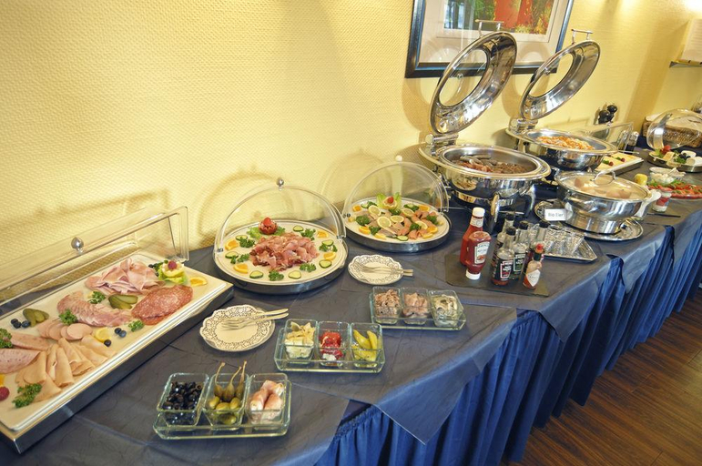 Food & Drinks